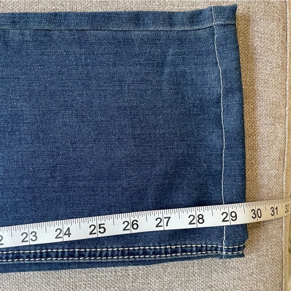 NWT Earl Straight Leg Medium Wash Embellished Pockets Zip Button Jeans Pants - Picture 11 of 13